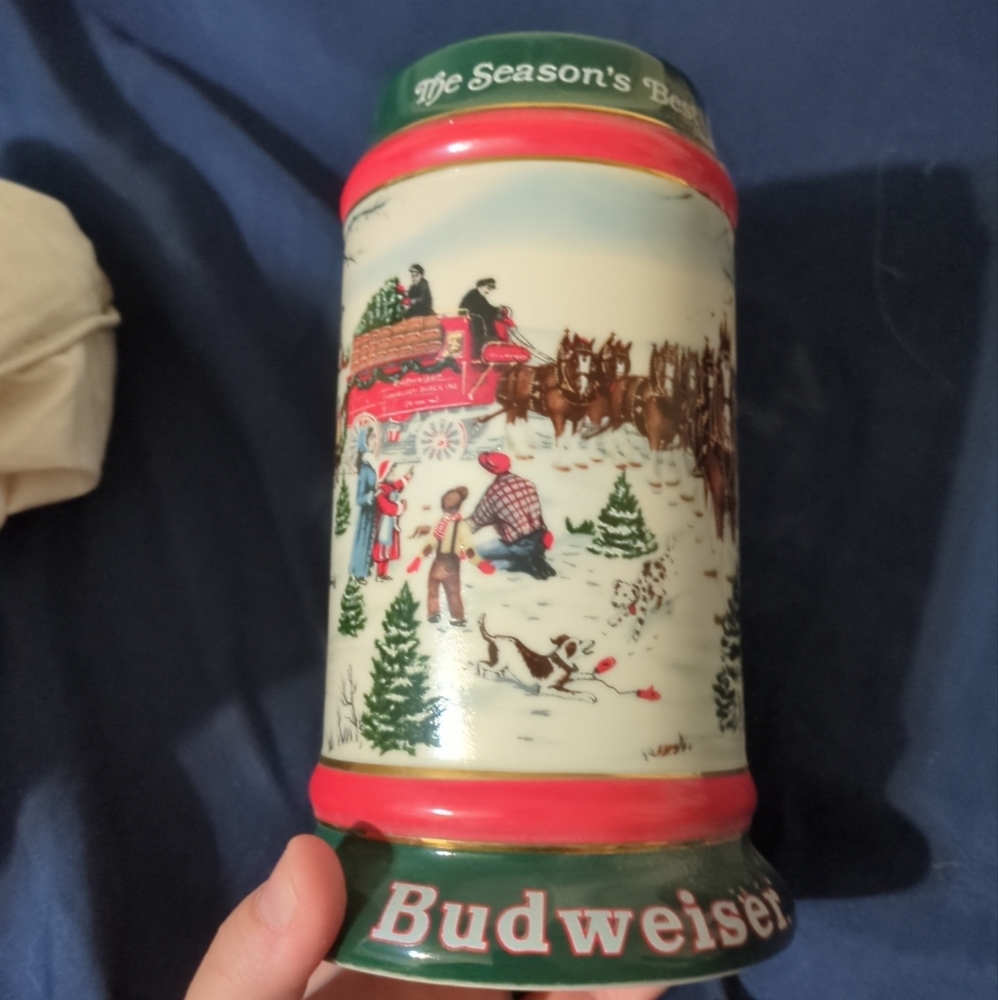 Christmas Budweiser stein 1991 collector series seasons best the world famous Bu